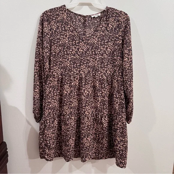 Andree By Unit Leopard Print Tiered Shift Dress Size Medium - Picture 2 of 7